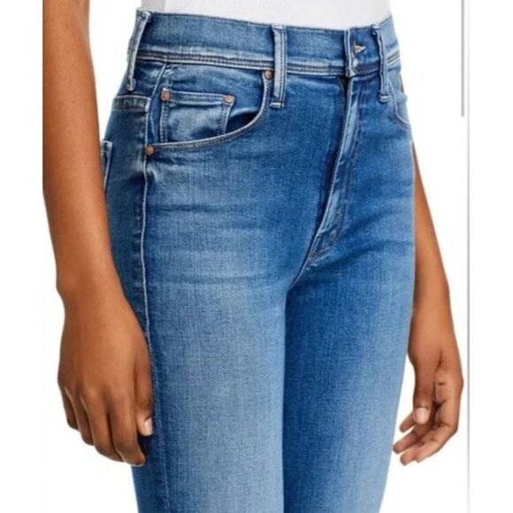 NWT MOTHER The Cruiser Sneak Fray Jeans in Hike Hike Baby Size 25 Stretch - Picture 2 of 9